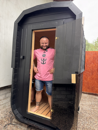 Sauna KOBA Kwadro MICRO + balia do schładzania / Strefa regeneracji SuperMario