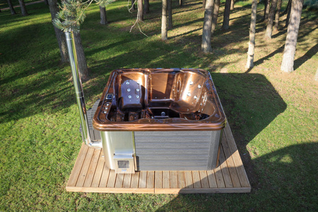 Jakuzzi MONACO 220x220 balia ogrodowa z miejscem leżącym