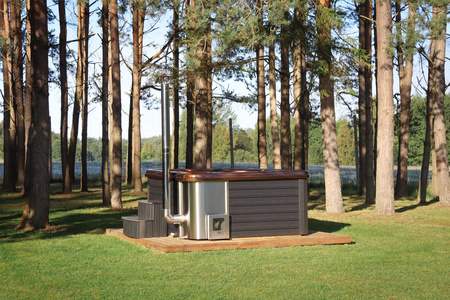 Jakuzzi MONACO 220x220 balia ogrodowa z miejscem leżącym