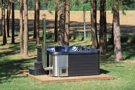 Jakuzzi MONACO 220x220 balia ogrodowa z miejscem leżącym
