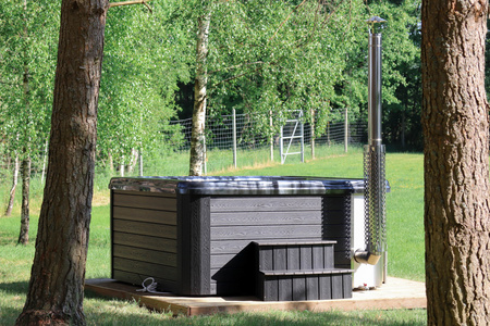Jakuzzi MONACO 220x220 balia ogrodowa z miejscem leżącym
