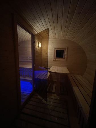 Duża Sauna KOBA Owalna 5m z przedsionkiem