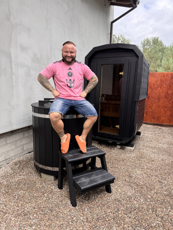 Sauna KOBA Kwadro MICRO + balia do schładzania / Strefa regeneracji SuperMario