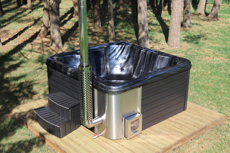 Jakuzzi MONACO 220x220 balia ogrodowa z miejscem leżącym