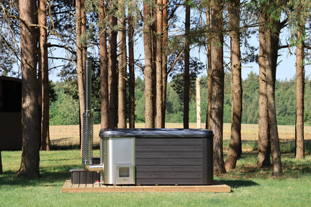 Jakuzzi MONACO 220x220 balia ogrodowa z miejscem leżącym