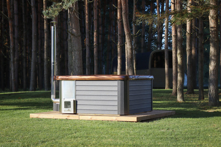 Jakuzzi MONACO 220x220 balia ogrodowa z miejscem leżącym